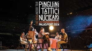 Pinguini Tattici Nucleari - Non Perdiamoci Mica Di Vista / Fake News Indoor Tour - Palasport 2024